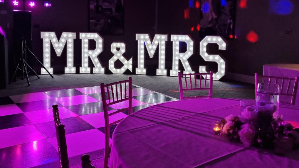Double Tree Chester Mr & Mrs Letters