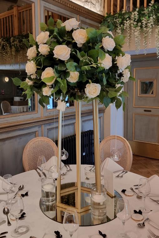 Rose & Ficus Floral Ball Wedding Table Dressing